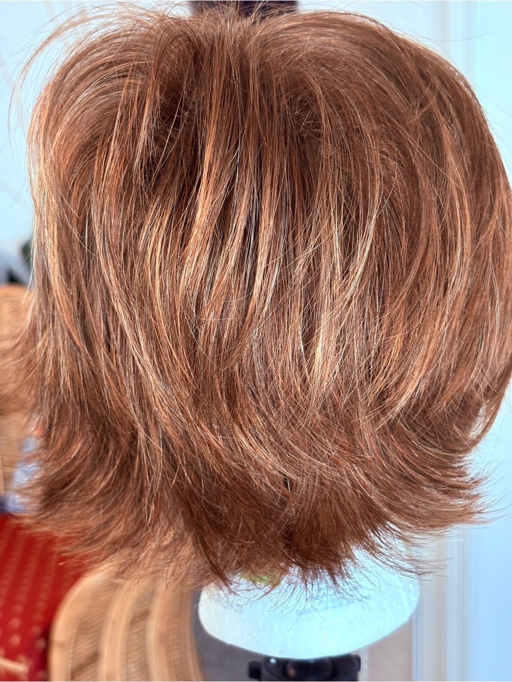 RAQUEL WELCH Auburn Synthetic Short Shag Basic Cap Wig! Like New! - Picture 6 of 14